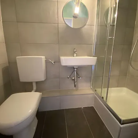 1-zimmerwohnung Mit Balkon Apartman