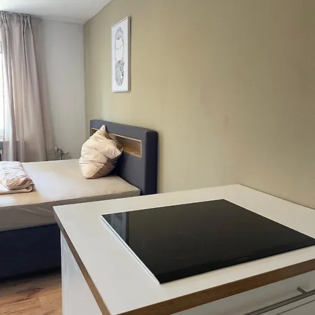 1-zimmerwohnung Mit Balkon *